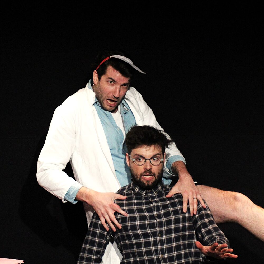 Au nom du père, du flic et du chat d'esprit